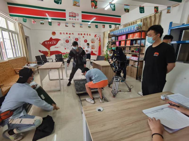 点军区广告片拍摄公司：极简主义践行者，少即是多的视觉哲学